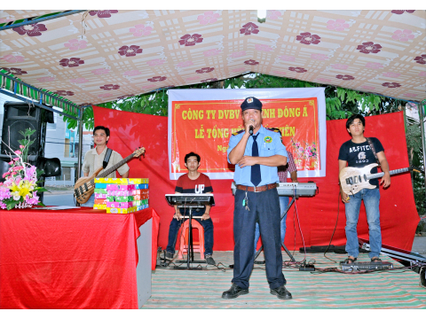 Tất niên Công ty