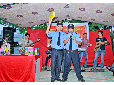 Tất niên Công ty