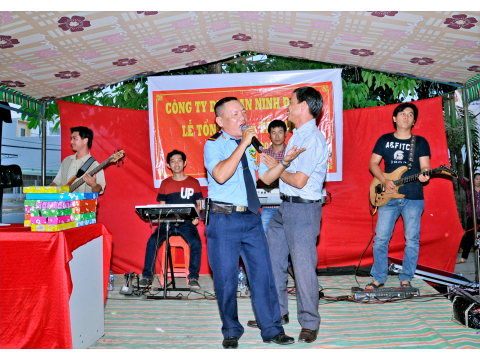 Tất niên Công ty