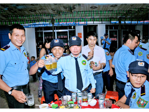 Tất niên Công ty