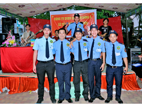 Tất niên Công ty