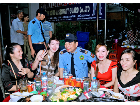 Tất niên Công ty